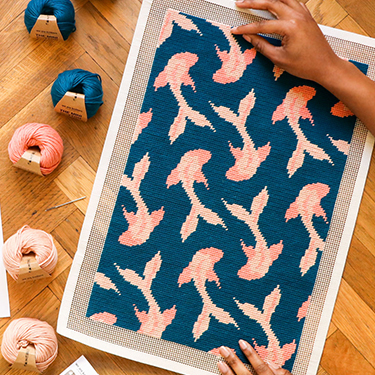 Kit broderie débutant Petit Point Koï We are Knitters