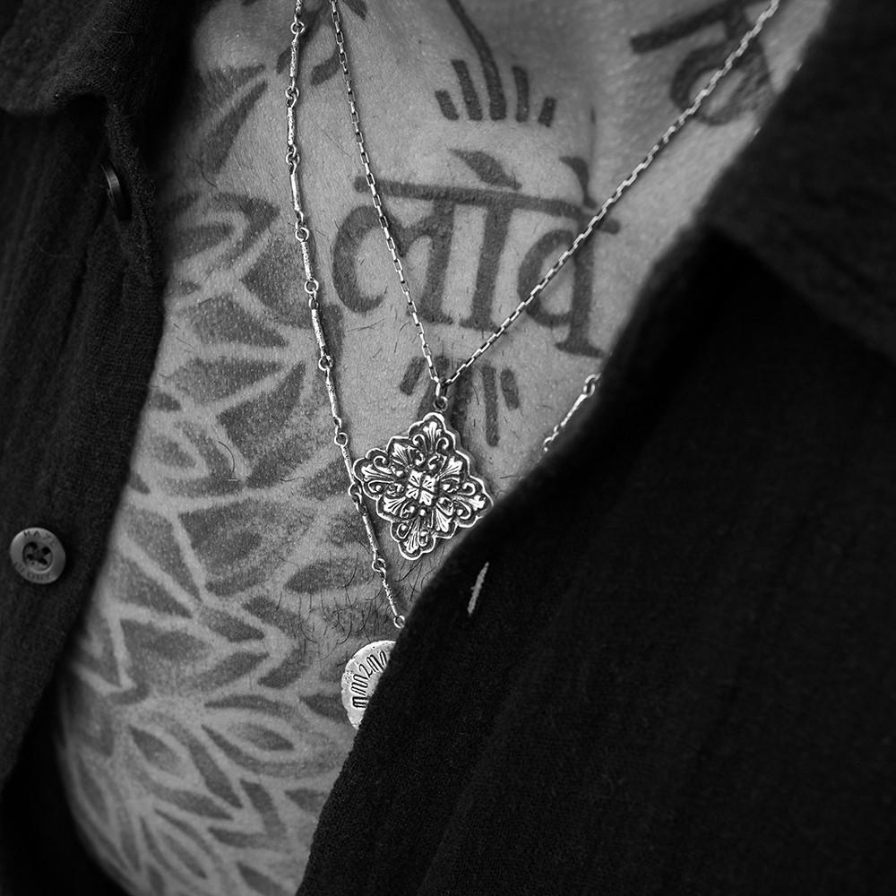COLLIER HOMME - FLEUR BALINAISE