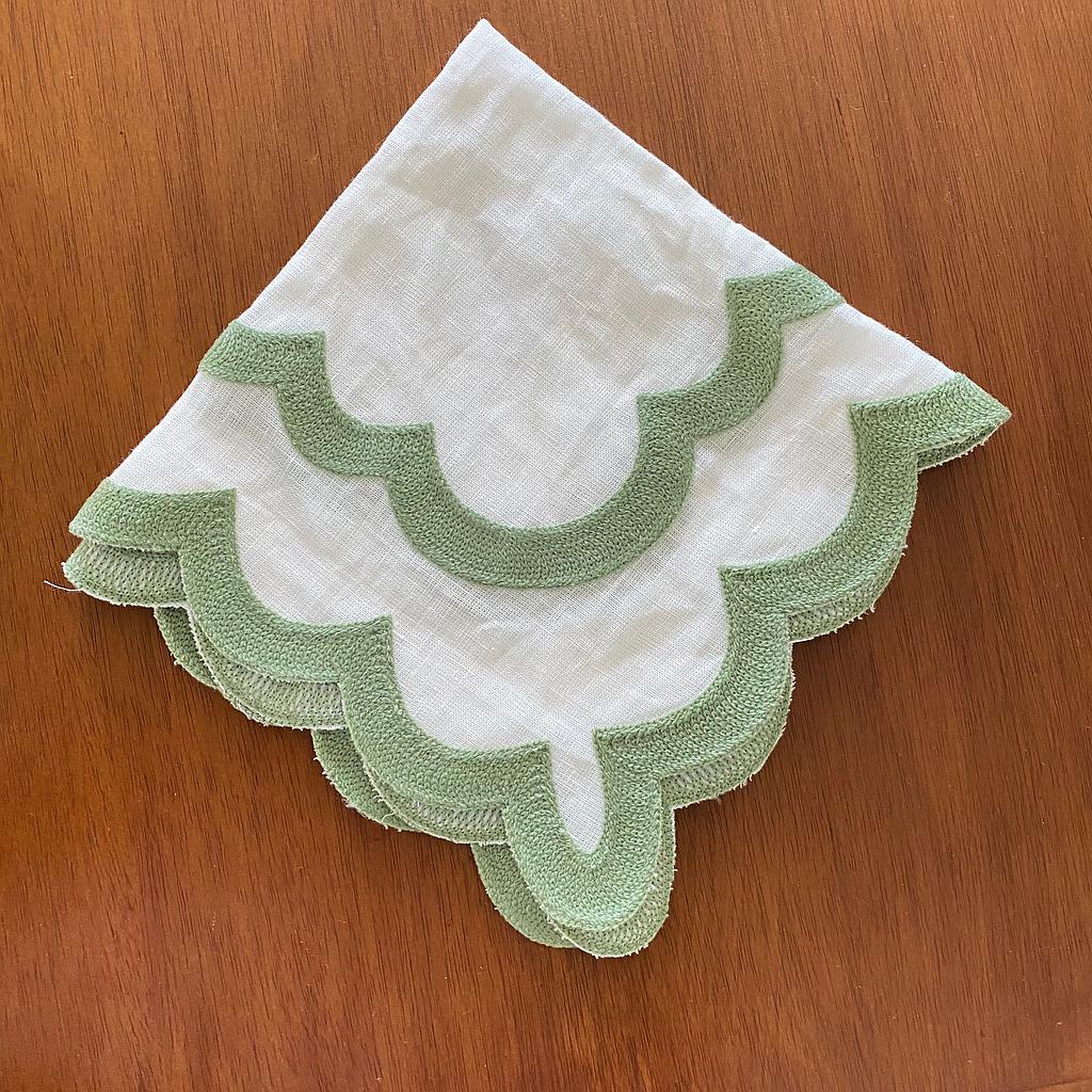 Scalloped Napkins Green (Set of 12 Pieces)
