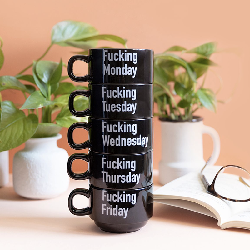 5 Tasses jours de la semaine de travail