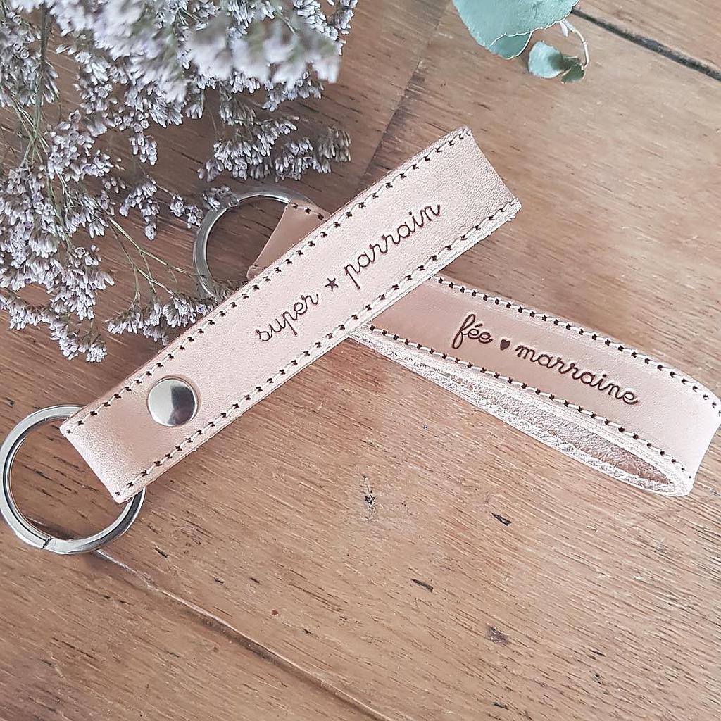 Porte clefs - Cuir naturel " Super Parrain"