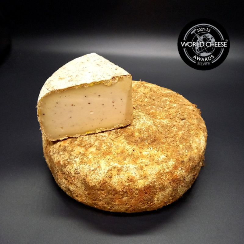 Tomme de chèvre à la truffe d'été 1,1% ±1,1kg