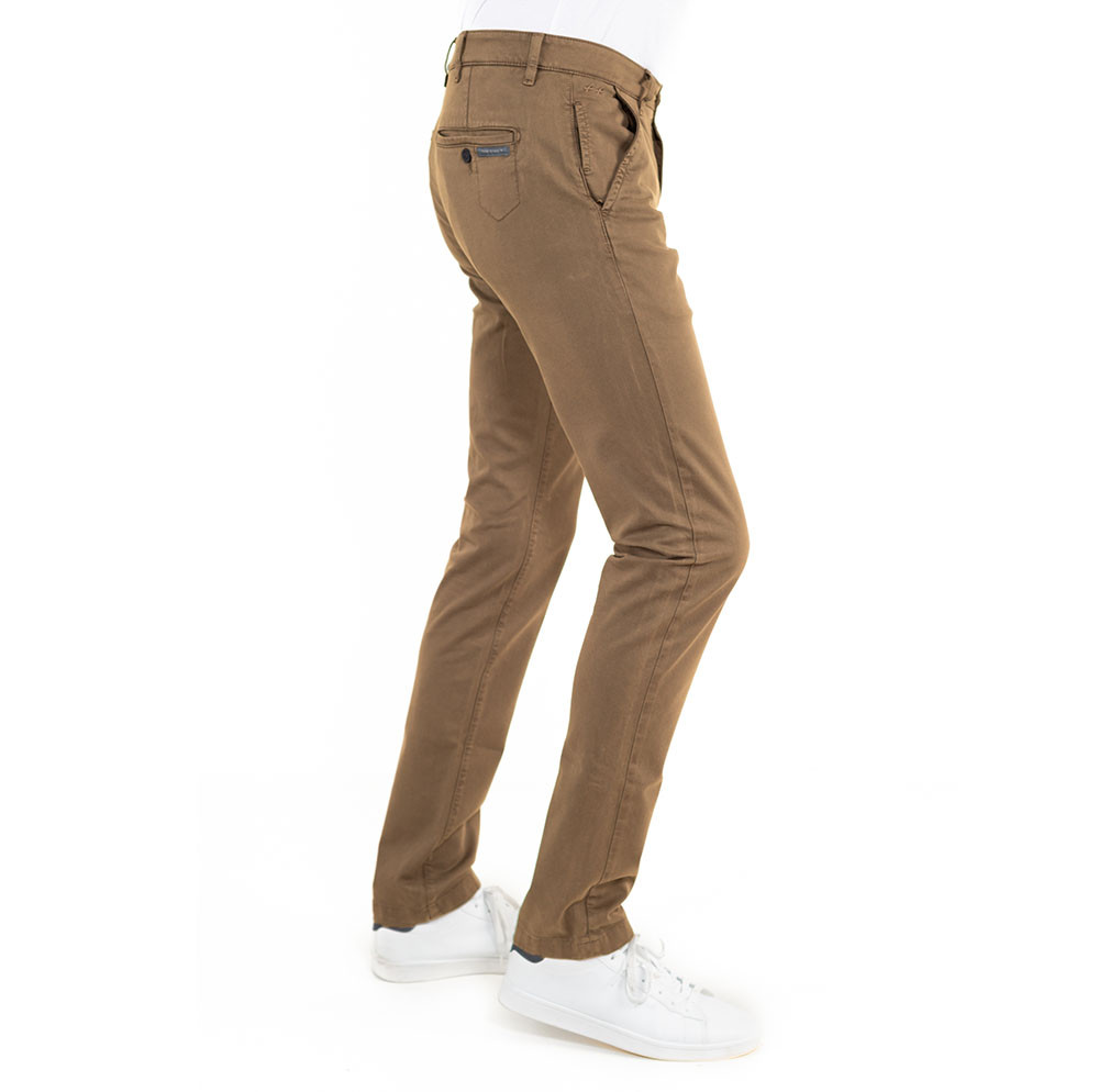 L38 taupe chino (beige foncé)