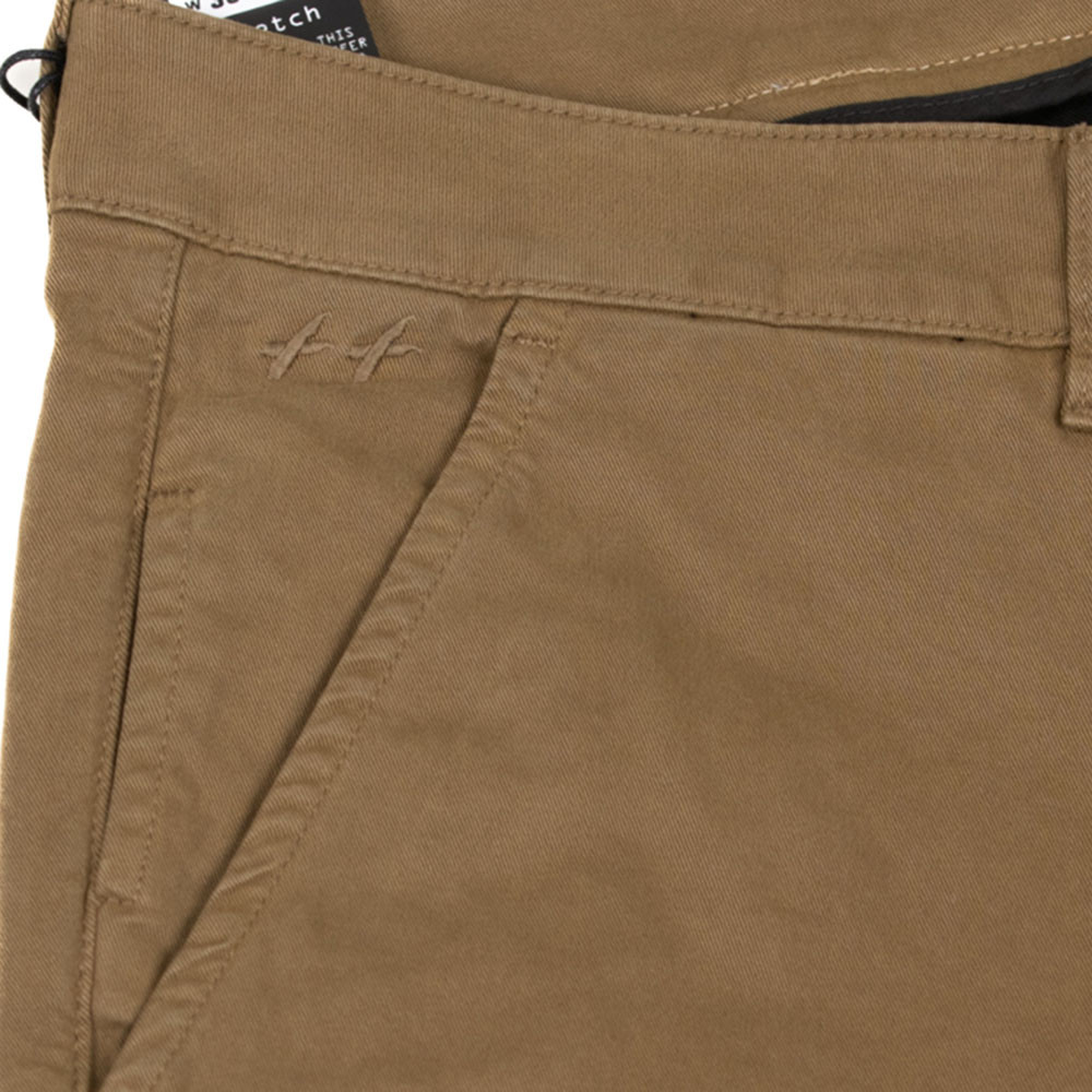 L36 taupe chino (beige foncé)