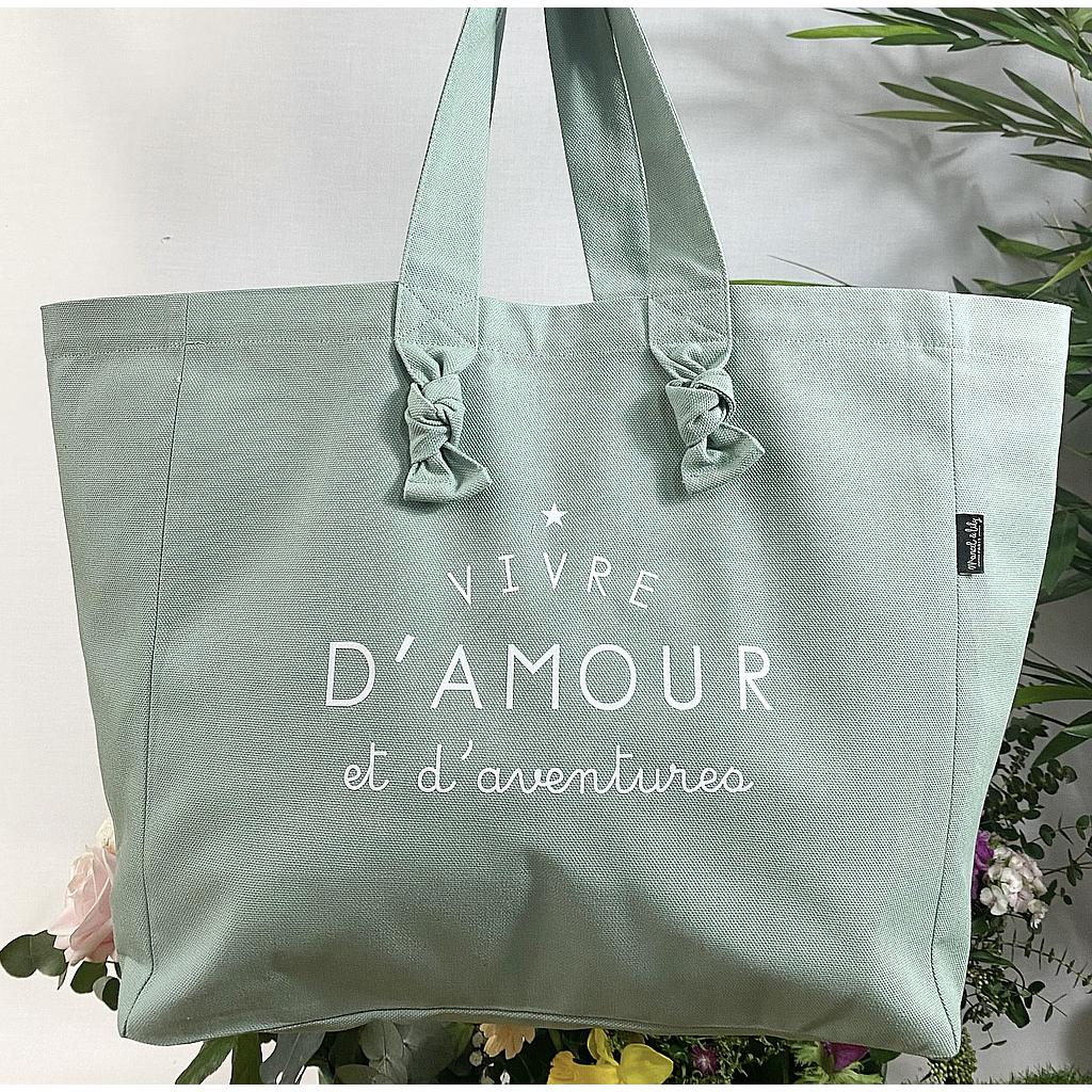 Cabas Lily- Céladon- "Vivre d'amour et d'aventures"