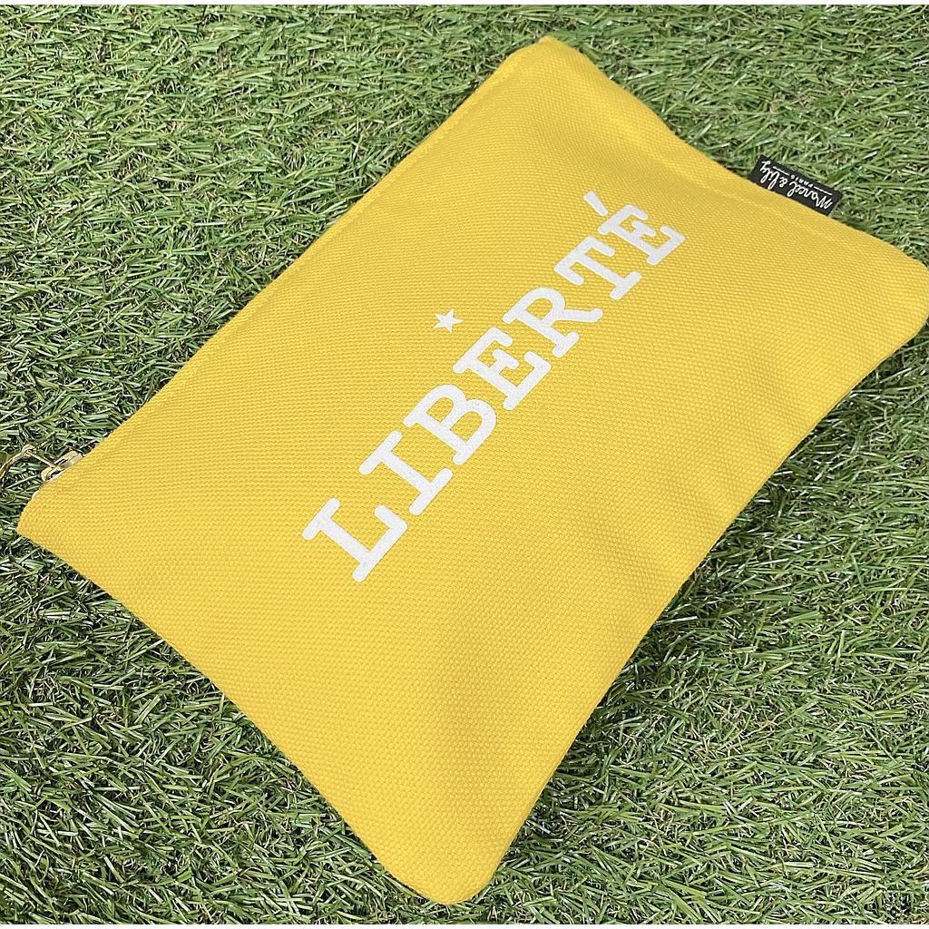 Trousse jaune banana  "LIBERTE"