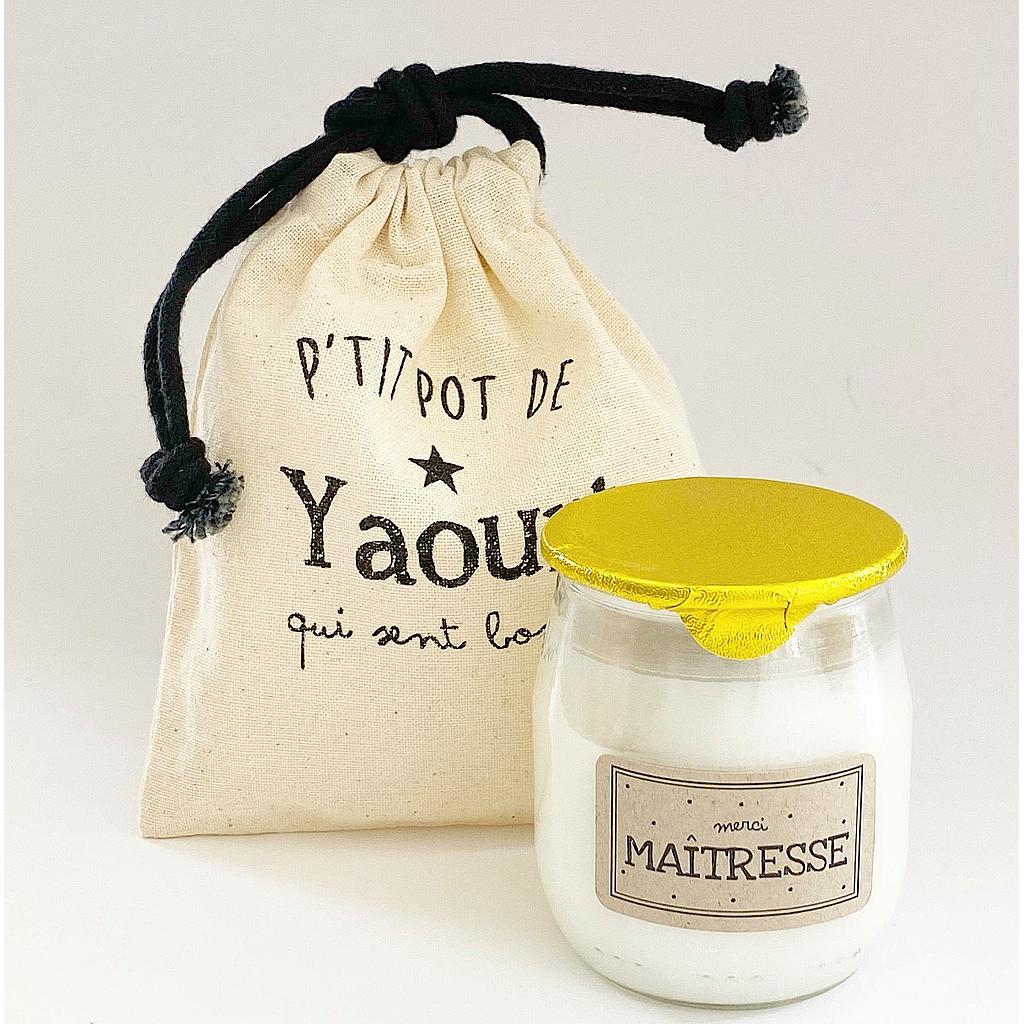 Bougie P'tit pot de yaourt "Maîtresse" Pistache-amande