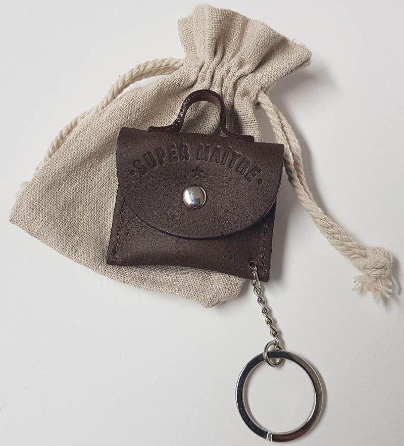 Porte clefs en cuir marron -  Super Maître