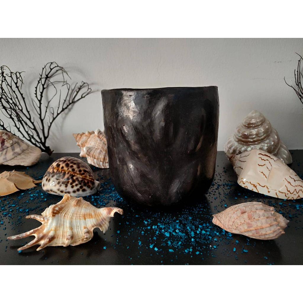 Poterie - Pot noir fleur
