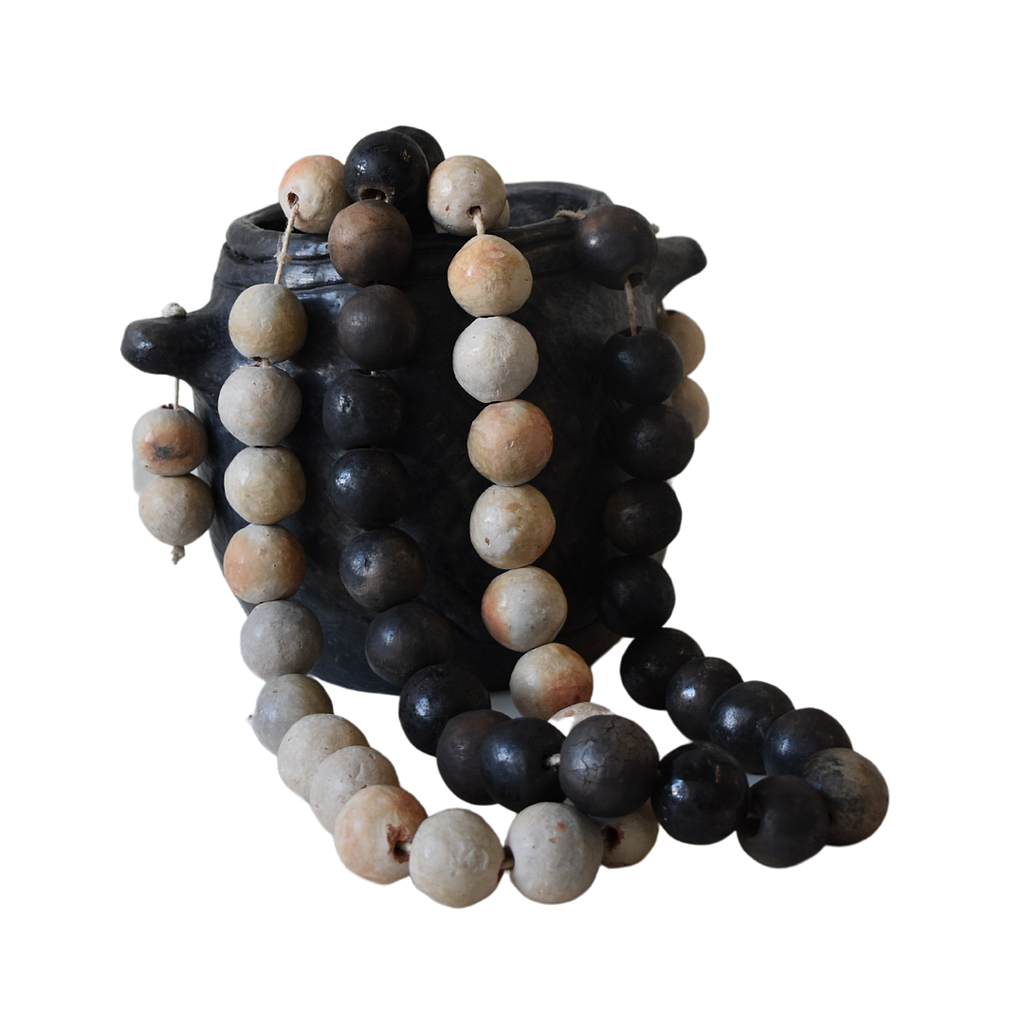 Poterie - collier noir (grosses boules)