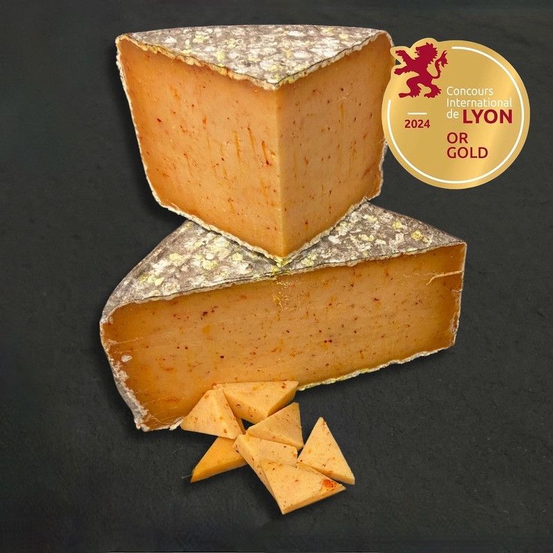 Pavé | Tomme de brebis de l'Aveyron BIO au piment d'Espelette ±1kg